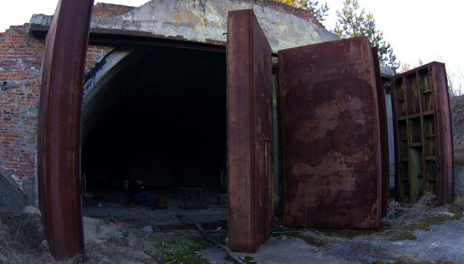 Иллюстрация на тему ЗРК "Волхов" - загадочный бункер в городе Чернобыле